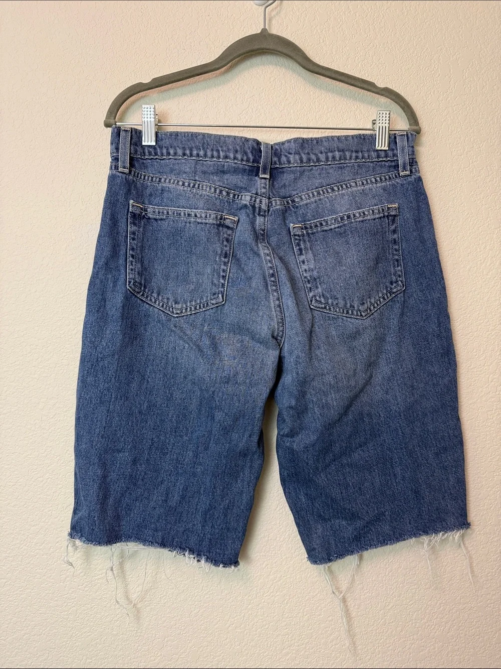 L’Agence 100%‎ Denim Cutoff Shorts in Medium Blue Size 27